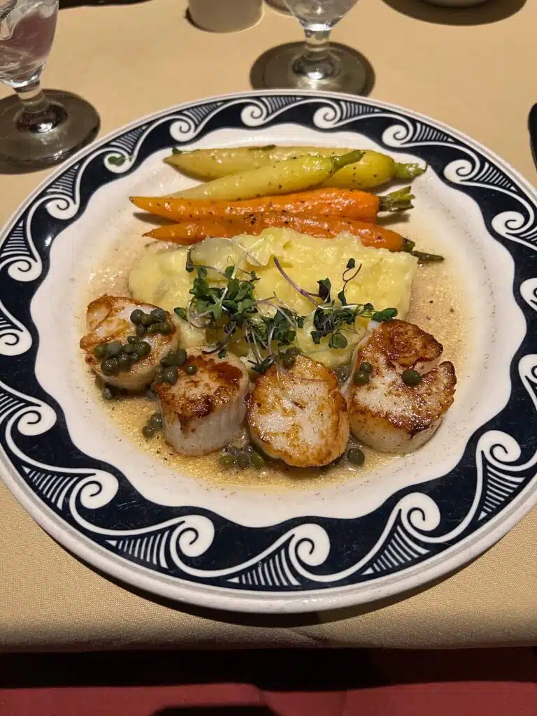 dinner of scallops, potatoes, and carrots at El Tovar Dining Room at the Grand Canyon 