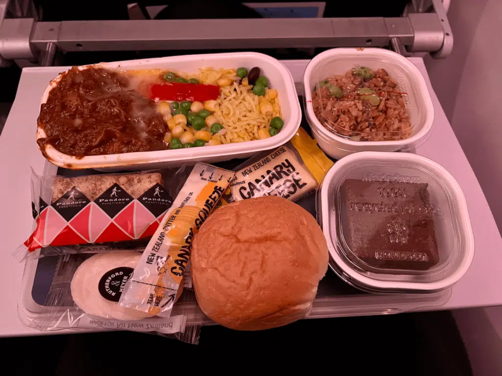 Air New Zealand economy dinner on Auckland to Chicago flight