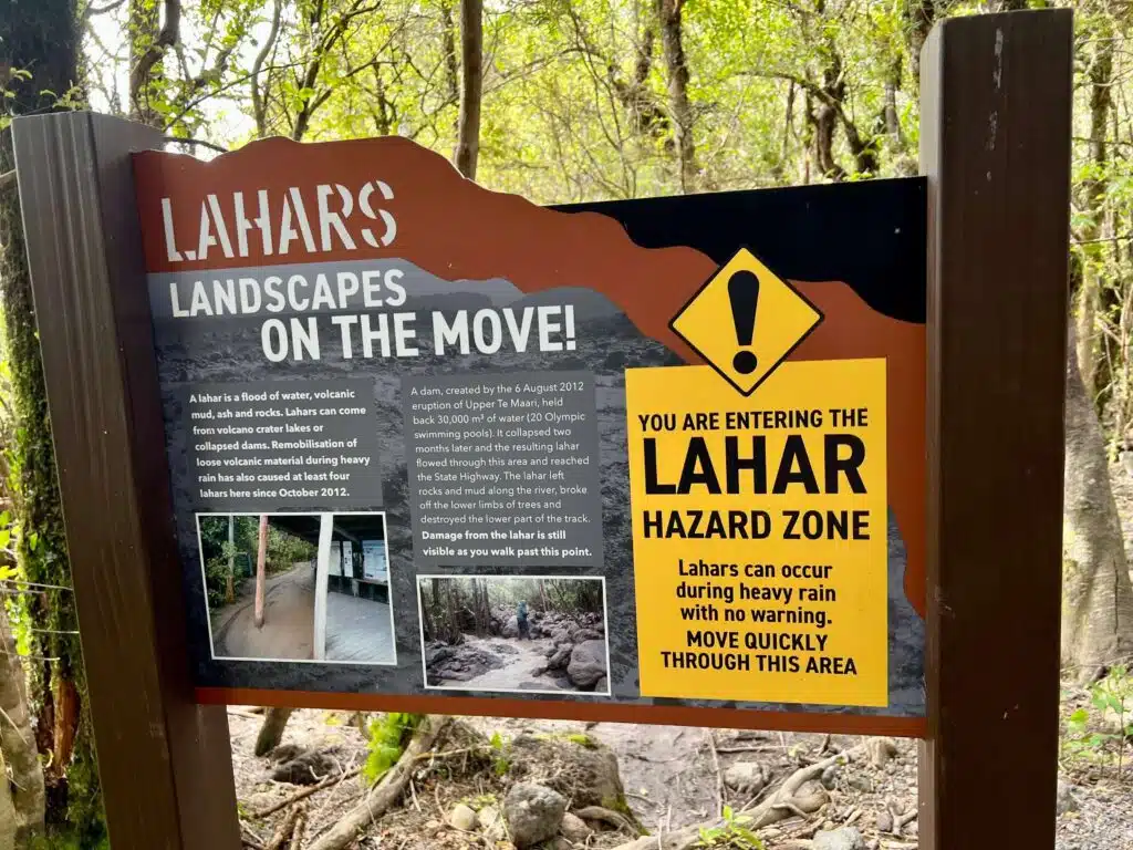 A warning about the Lahar Hazard Zone on Tongariro Alpine Crossing