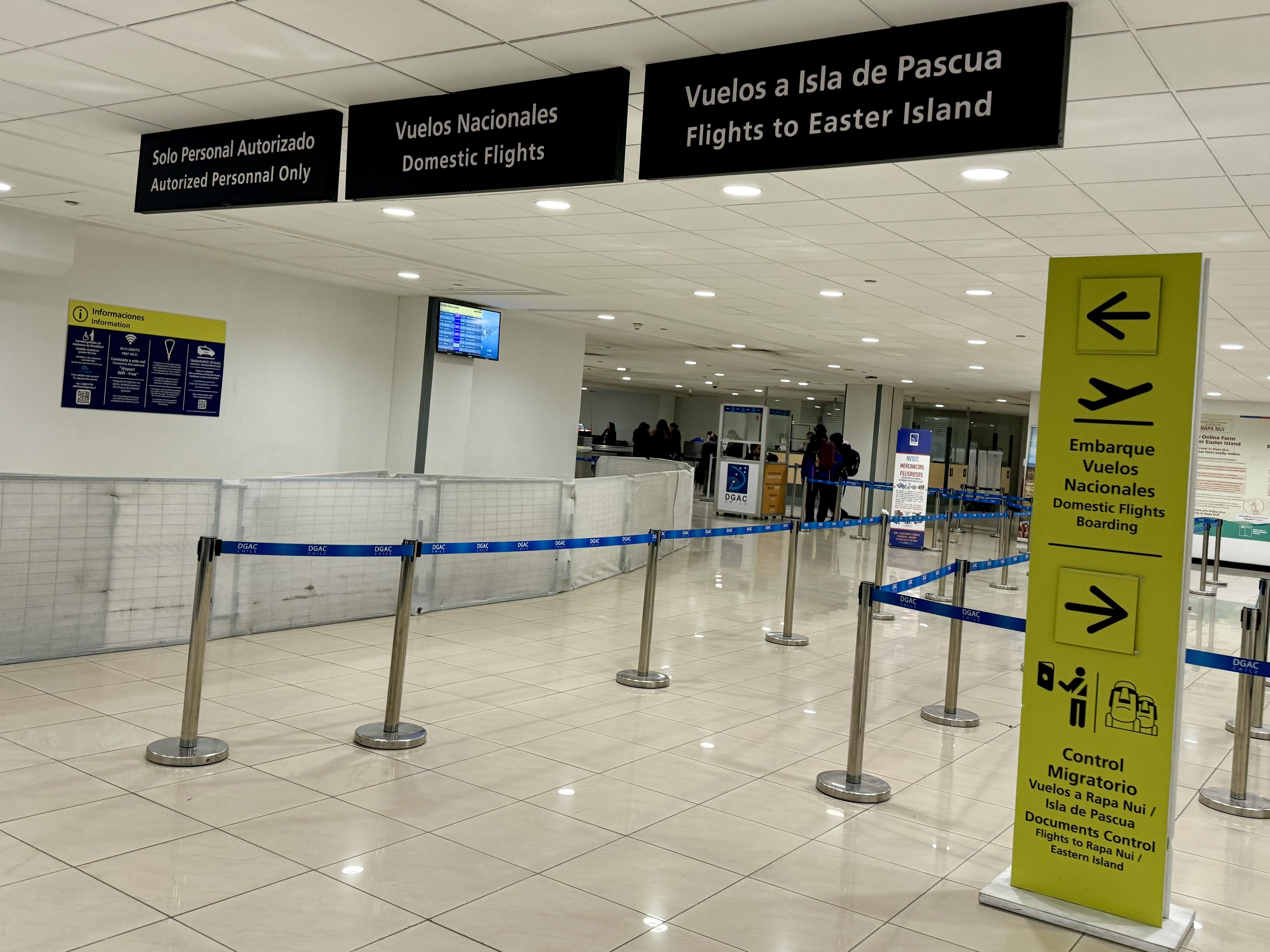 Signage for SCL Easter Island passengers